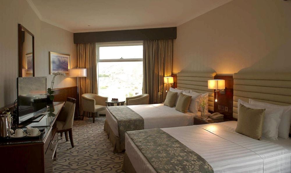 Oceanic Khorfakkan Resort&Spa Khor Fakkan Luaran gambar