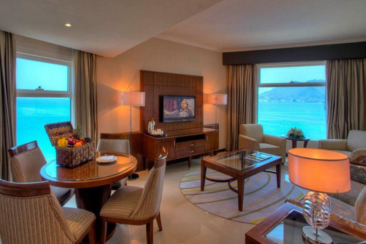 Oceanic Khorfakkan Resort&Spa Khor Fakkan Luaran gambar