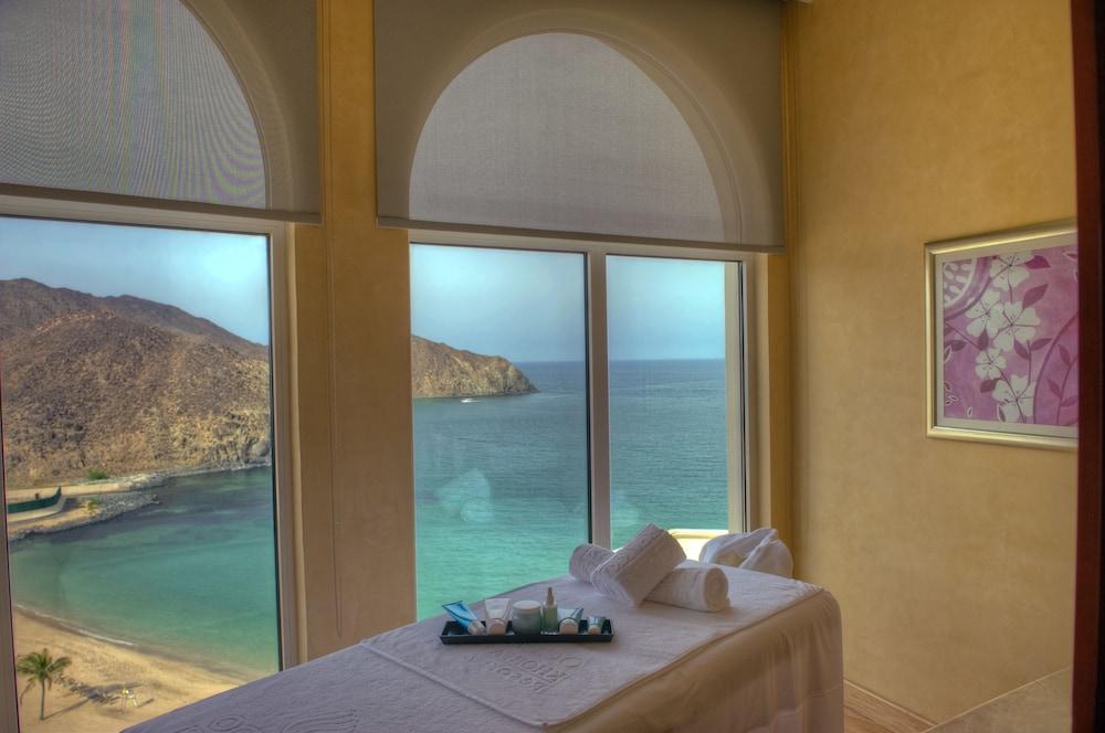 Oceanic Khorfakkan Resort&Spa Khor Fakkan Luaran gambar