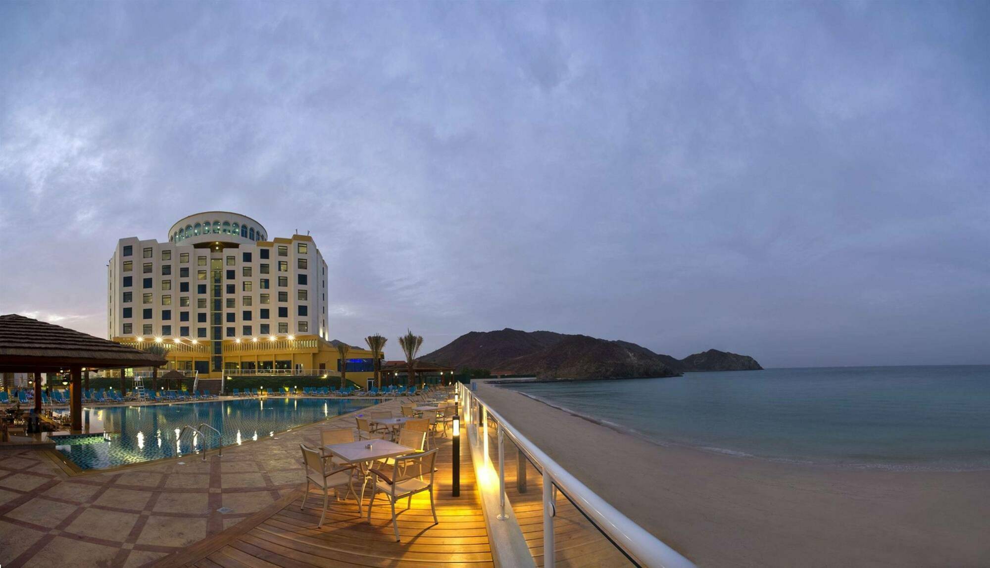 Oceanic Khorfakkan Resort&Spa Khor Fakkan Luaran gambar